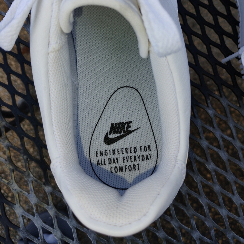 Nike White Sneakers for Women. Size 6 - Picture 6 of 7